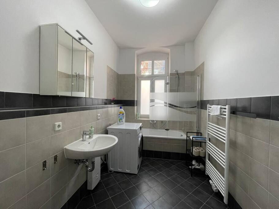 Lucky Stays Ls01 - Vollausstattung - Zentrum - Aufzug - Grosse Kueche - 2 Zimmer - Smart-Tv Magdeburgo Exterior foto